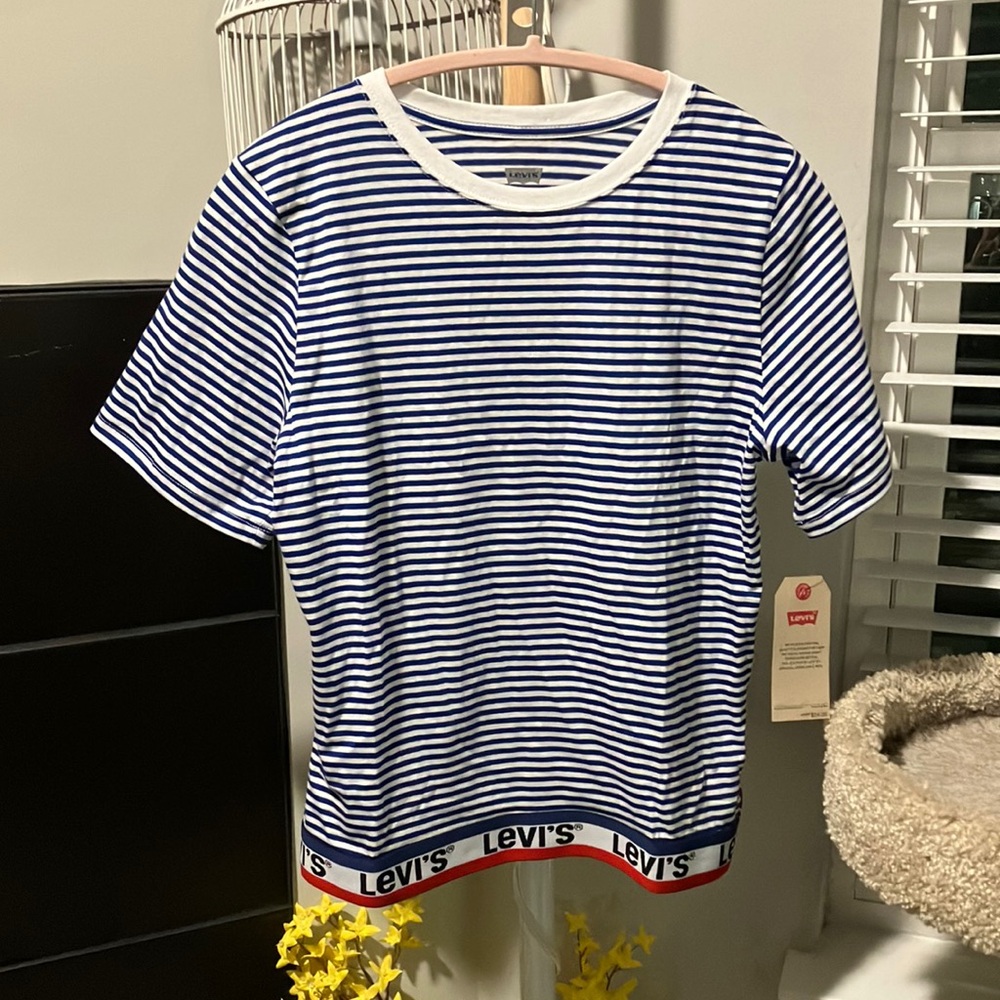Levi’s Scoop Neck Striped Tshirt